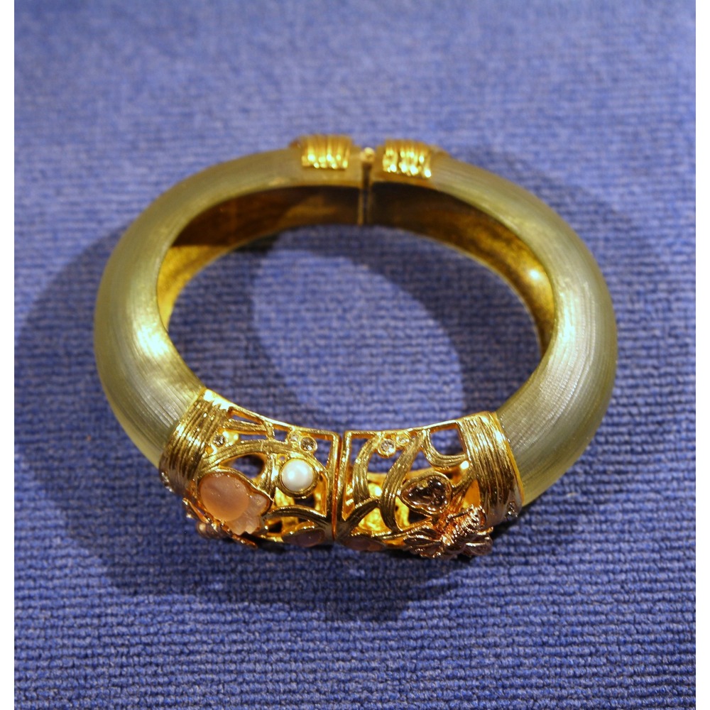 Alexis Bittar Lemon Lucite, Crystal, Pearl and Bee Hinged Bangle Bracelet. A3 - Picture 2 of 15